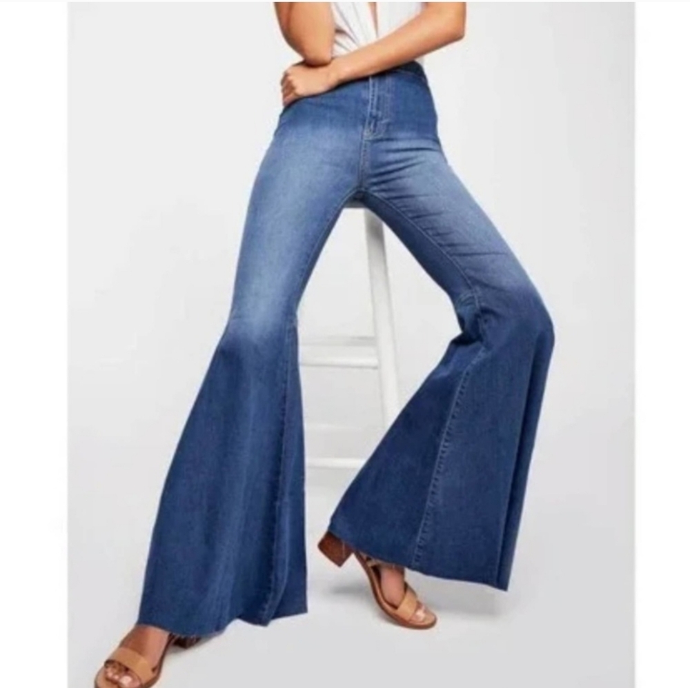 Free People Women's Flared Blue Jeans